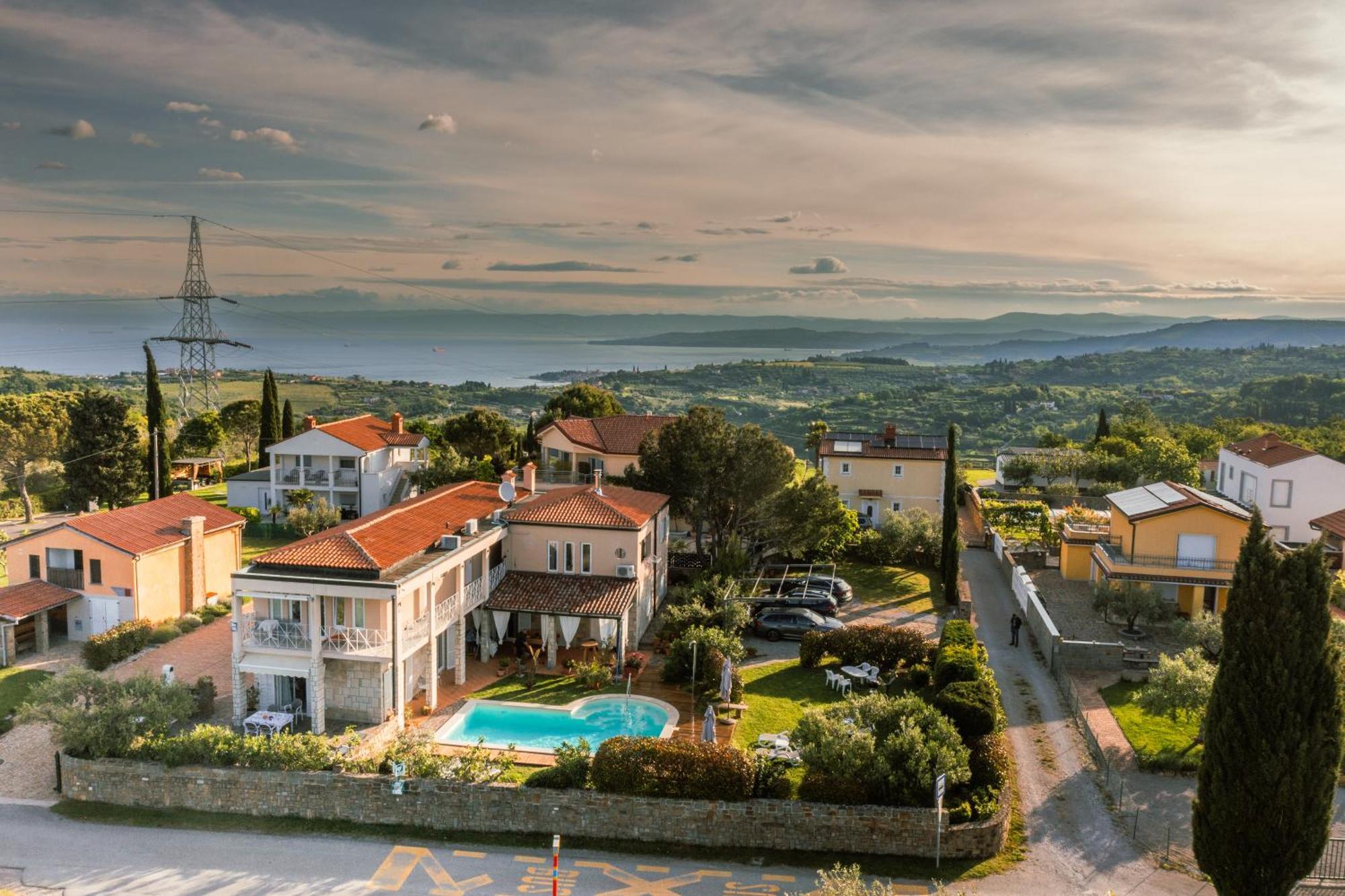 Ferienwohnung La Belavista Izola Exterior foto